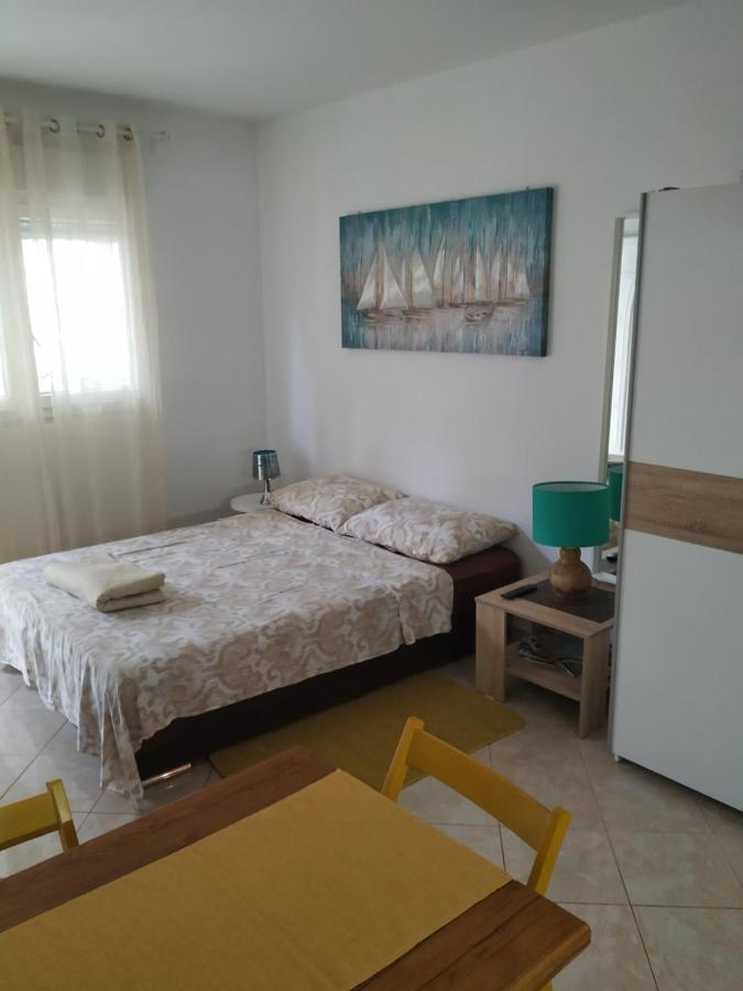 Studio Apartman Violeta II - 50M From The Beach Trogir Exteriér fotografie