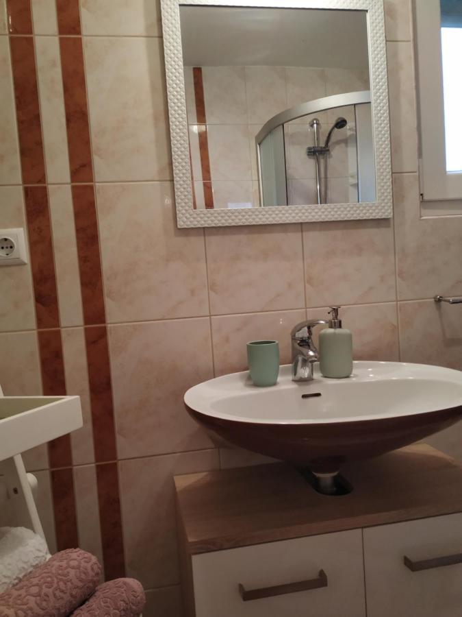 Studio Apartman Violeta II - 50M From The Beach Trogir Exteriér fotografie