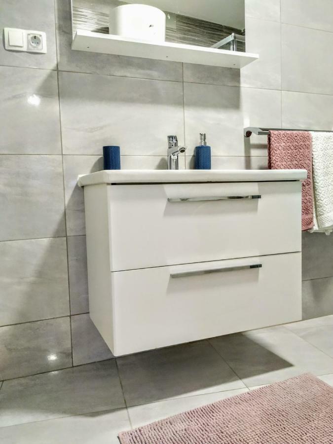 Studio Apartman Violeta II - 50M From The Beach Trogir Exteriér fotografie
